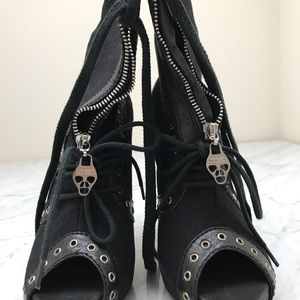 Alexander McQueen “ Faithful”  Bootie 39/ 8.5